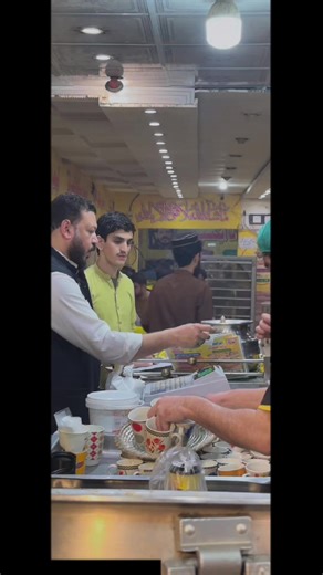 Discover Lahore's Famous Al Rizwan Paratha Experts