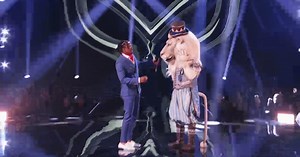 ‘The Masked Singer’: Sir Lion leaves after ‘Extra’ special final performance