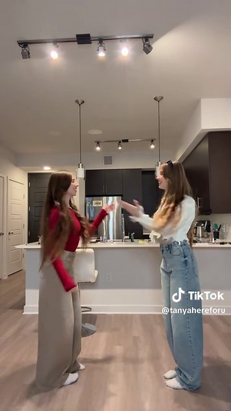 Best Friends Dance Trends: Fun Moves for Besties