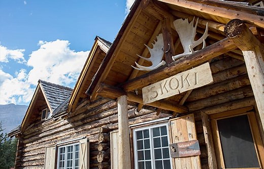 Skoki Lodge | Ski Louise