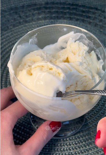 Sorvete de Leite Ninho com 3 Ingredientes Fácil e Delicioso