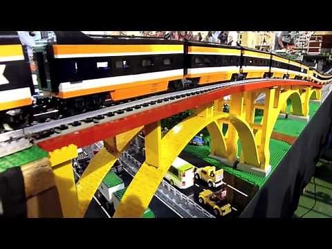 Lego train TGV 10233 - horizon express running - Diemoz 2013 - Briqu'Expo