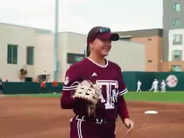 They did not.But, like, of course they did.Almost makes losing the last game worth it just to see them actually do this.#HookEm #GigNothin