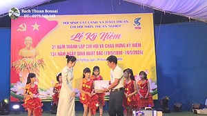 2.4K views · 28 reactions | Hàng ngàn người đổ về đình làng Thuận nghiệp xem màn bắn pháo hoa rực lửa và các tiết mục siêu dân vũ Chào mừng 21 năm thành lập chi hội SVC thôn Thuận nghiệp xã Bách Thuận Vũ Thư Thái Bình | Bach Thuan Bonsai | Facebook