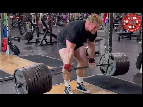 Bodybuilder Managed To Bend The Stiff Bar