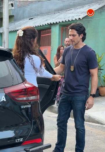 Bastidores de Três Graças: Casamento a Prisão