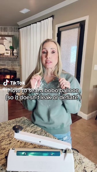 Learning how to seal a bobo balloon the right way saves you so much stress! 😅 Here’s exactly how I get a tight, clean seal every time so it never leaks or deflates. My heat sealer   all my favorite tools are in my Amazon shop — link in bio. ✨ #joyfullballoonboutique #balloontips #boboballoons #balloontutorial #amazonfinds