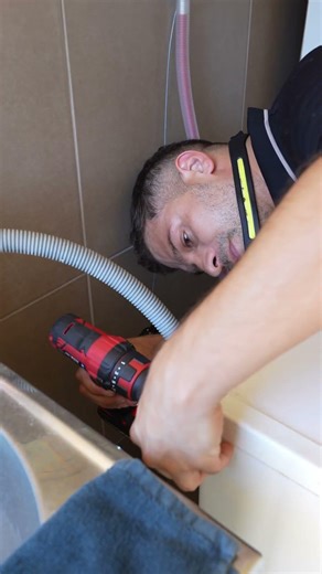 Electrolux Washing Machine Error E10 – Fixed!