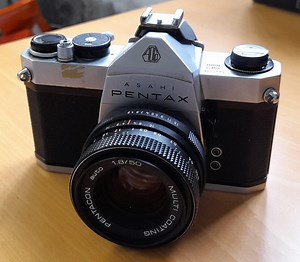 Vintage Pentax SP1000 35mm Film Camera With Pentacon 50mm Lens (for Parts/display) - Etsy