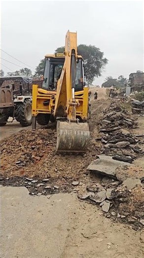 हमारे लक्ष्मी नगर नहर वाला जो पल था उसका काम चालू हो गया है दोस्तों