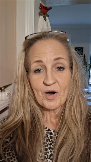 Christmas snack I put chex cereal, corn and rice, cheerios, pretzels, salted peanuts and roasted pecans. Put whatever you desire in it. 🎄🙏🏼❤️ #christmas2025 #snacktime #chexmixrecipe #christmassnacks #ChristmasCandy | Cooking With Mama Ree