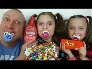Bad baby ice cream sundae challenge Victoria Annabelle and freak daddy toy freaks