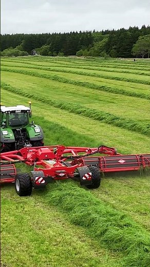 KUHN 牽引式モアコンディショナー FC13460D-RA