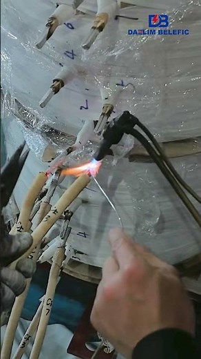 Three-phase pad-mounted transformer body lead soldering