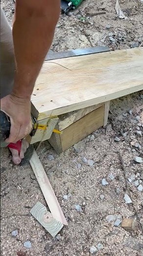 How to cut with a reciprocating saw ￼