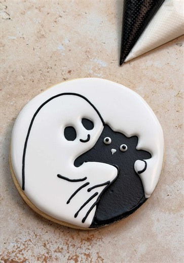 Halloween Cookie Decorating: Ghost Hugging Black Cat Recipe