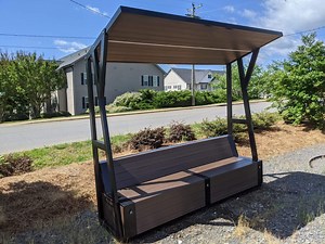 SB1060 SOLAR CHARGING AND CONNECTIVITY STATION BENCH