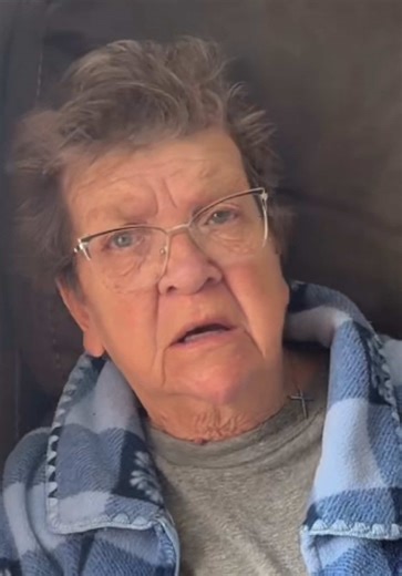 FARTING IN GRANDMAS ROOM! | fart