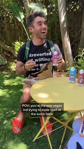 The coolest kids in school obviously have animal-free dairy milk in their lunch 😎 Tap our 🔗 in bio to get 🥛 #BoredCow #GiveCowsABreak #animalfreedairy #animalfreedairymilk #cows #bored #plantbased #milkalternative #animalfree #lactosefree #vegantiktok #glutenfree #fyp