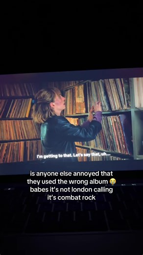 and they got the right album for tiffany and kate bush likkeeeee 😭😭😭😭💔💔💔 #strangerthings #willbyers