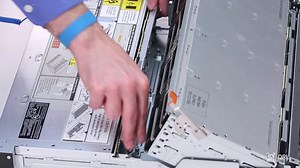 Como substituir o backplane de disco rígido do compartimento 1 do PowerEdge R760xd2