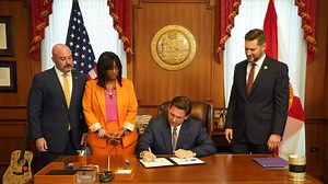 DeSantis signs expansion of migrant relocation program