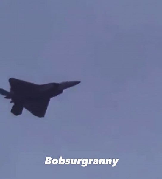F-22 Falling Leaf Maneuver