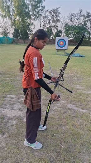 Target Archers shoot at fixed targets Field Archers shoot in outdoor courses with varying distances