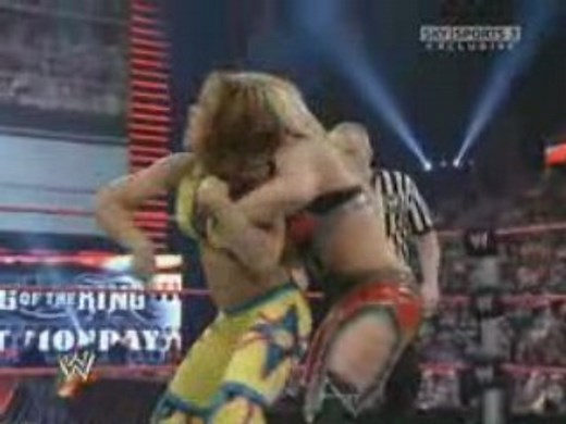 Mickie James vs Beth Phoenix 4/14/08 HD Widescreen