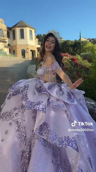 VOL 26💜 #Moda2000 #quince #quinceañera #vestidosde15 | Moda 2000