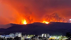 Australia Bushfires: Haunting footage of the blaze engulfing Canberra