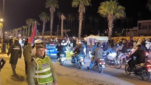 عاجل ومباشر من قلعة السراغنة: فرحة هستيرية للجماهير السرغينية بعد الفوز والمرور لنهائي كان موروكو 2025 | Chouf TV En Direct