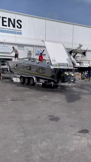 Powerboat Racing: A Thrilling Spectacle on the Water