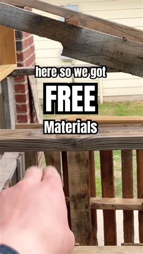 FREE Deer Blind with old wooden pallets…🦌 #hunting #deer #shorts