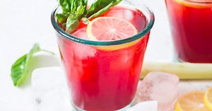 Hibiscus Tea (Agua de Jamaica) - How To Make With Health Benefits and Risks