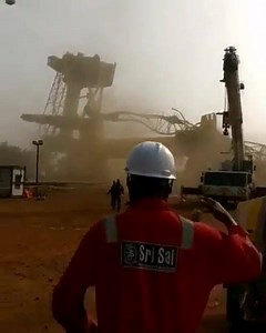 260K views · 2.3K reactions | No comments... OILFIELD ENGINEER TOOL App  here ➡ https://itunes.apple.com/app-bundle/id953871063 #nationaloilfield | National Oilfield Tool | Facebook