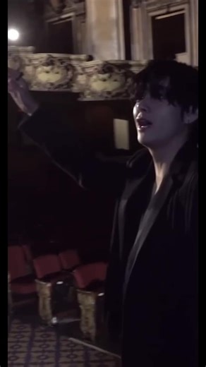 Taehyung Singing Italian Opera - Mesmerizing Performance