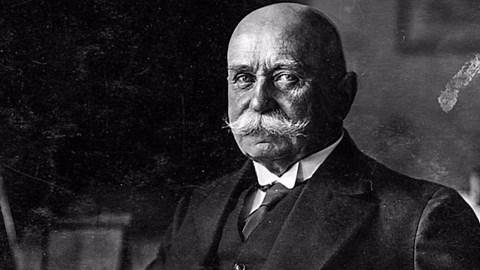 The Hindenburg Disaster, Minute By Minute