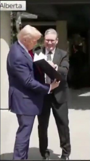 US & UK POLITICS summed up in one SHORT clip #shorts