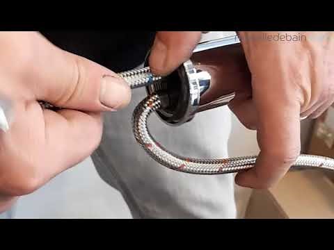 Montage des flexibles d'un mitigeur