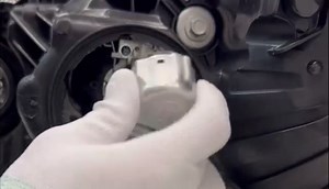 Amazon.com: Innovited D2S HID Xenon Headlight Bulbs 4300K OEM Yellow High Low Beam 66040 66240 85122,etc Replacement Bulb - Pack of 2 : Automotive