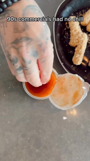 Finger blasting is fun with friends!!! #fingerblasting #90scommercial | Jeninfer Taina