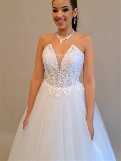 Időpontfoglalás: boglarkaszalon.reservio.com/events #eskuvo #menyasszonyiruha #neked #menyasszonyiruhavasar #eskuvoiruha