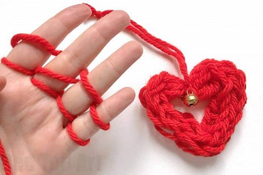 Finger Knitting Heart Ornament - Red Ted Art - Kids Crafts