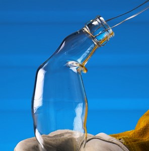 19M views · 51K reactions | Smart ideas to reuse glass bottles!  So fascinating! | 5-Minute Crafts | Facebook