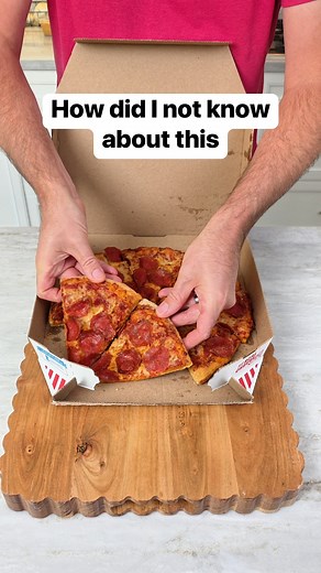 Genius tip for leftovers Jeff shows us how to fold a pizza box into a triangle so leftovers take up less space in the refrigerator. This original video was produced by Network Media LLC, and Liz & Jeff. #pizza #pizzatime #leftovers #spacesaver | Liz & Jeff