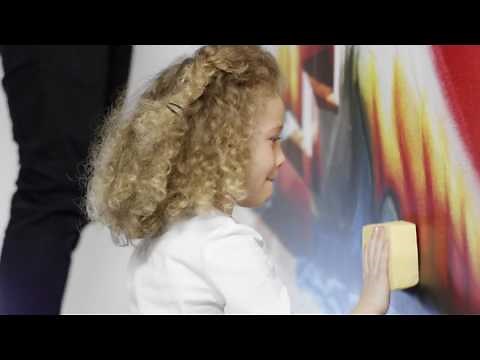 How to Install a wall mural - Photowall