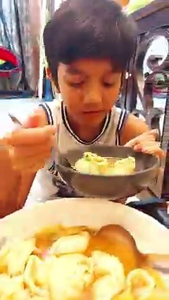 4.7M views · 110K reactions | মোমো দিয়ে চাইনিজ তরকারি রান্না করে ফেললাম! 珞珞珞 | Golu's Review | Facebook