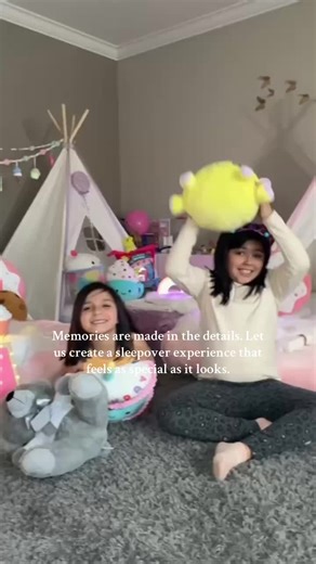 Childhood is made of moments like these. ☁️ Gathering friends, and making memories under the prettiest setups. A sleepover crafted with care makes every birthday unforgettable. 🌙 Book your child’s dream night today.⚡️🩵 #slumberparty #birthdaypartyideas #sleepoverpartyideas