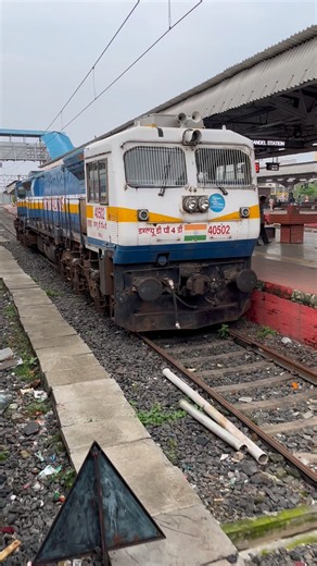 Indian Railways Diesel Power: WDP-4D #40502 🚆⚡ #shorts #railfanning